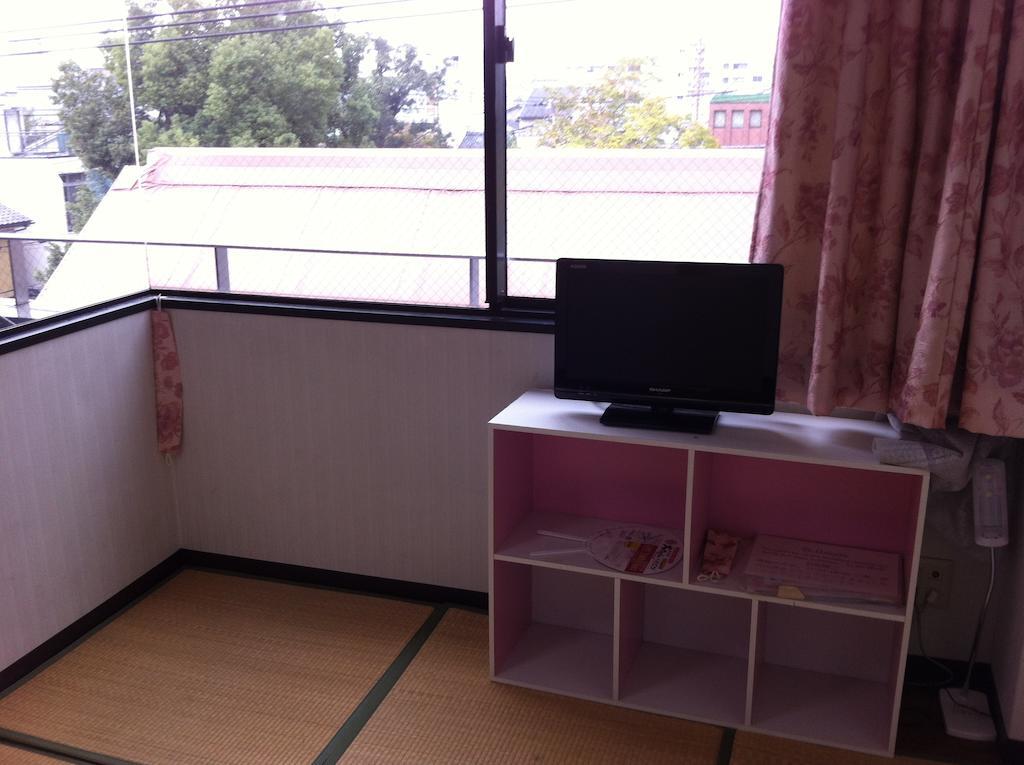 Guest house Uno House *